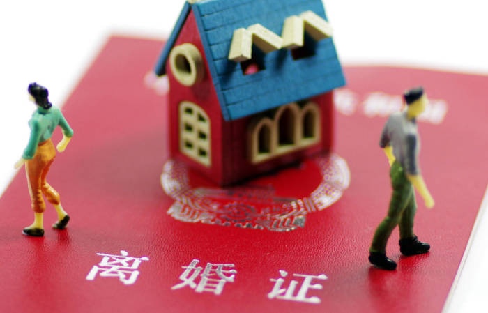 在哪些离婚情况下，建议请律师？
