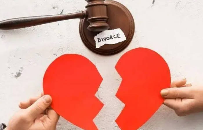 我想离婚，可是他把我的身份证拿走了怎么办？（泰安专业离婚律师电话）